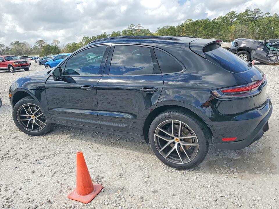 2025 Porsche Macan VIN WP1AA2A55SLB11263 COPART salvage auction — Front End, TX - SALVAGE VEHICLE TITLE, sold $22,300 on 2026-05-05 (photo 2)