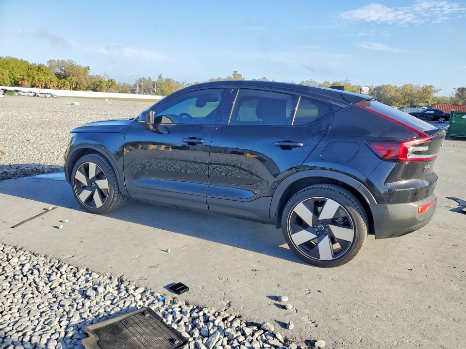 2022 Volvo C40 VIN YV4ED3GB9N2001126 COPART salvage auction — FRONT END, Fl - Cert Of Title Slvg Rebuildable, sold $11,300 on 2026-07-13 (photo 2)