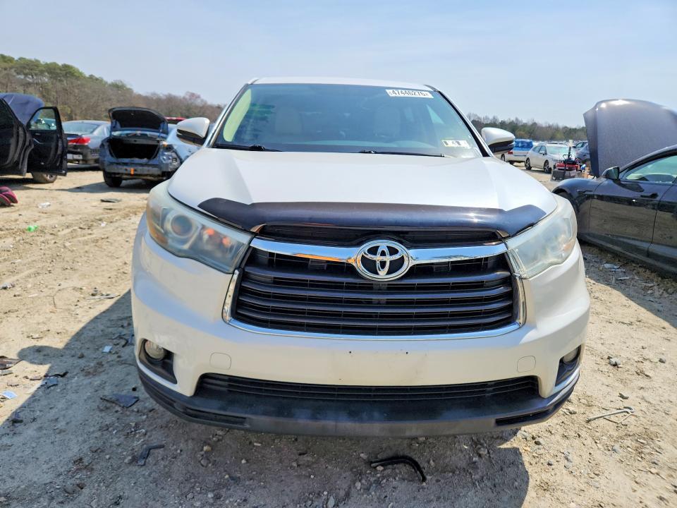 2015 Toyota Highlander VIN 5TDBKRFH5FS087646 COPART salvage auction — SIDE, Md - Cert Of Salvage > 75% Damage, sold $5,400 on 2026-07-14 (photo 5)