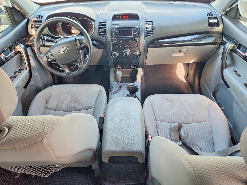 2011 Kia Sorento VIN 5XYKT4A28BG095654 COPART salvage auction — SIDE, Fl - Cert Of Title Slvg Rebuildable, sold $15 on 2026-07-29 (photo 8)