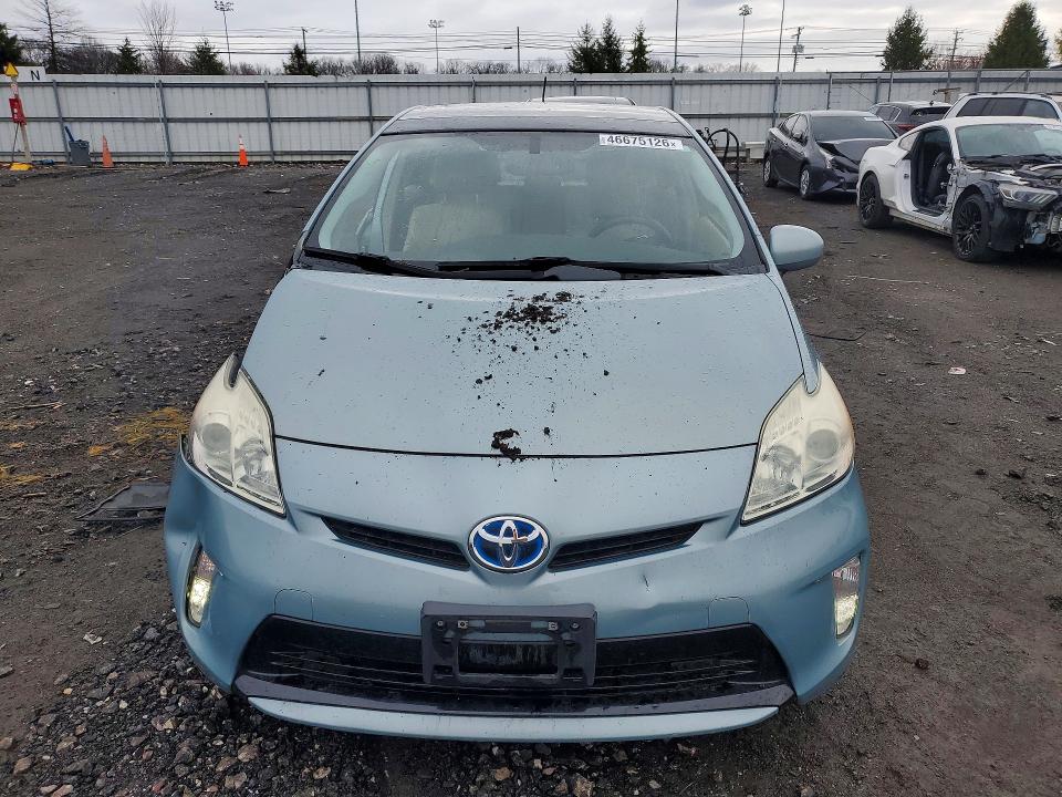 2014 Toyota Prius VIN JTDKN3DU2E1735119 COPART salvage auction — SIDE, Md - Cert Of Salvage > 75% Damage, sold $3,650 on 2026-07-20 (photo 5)