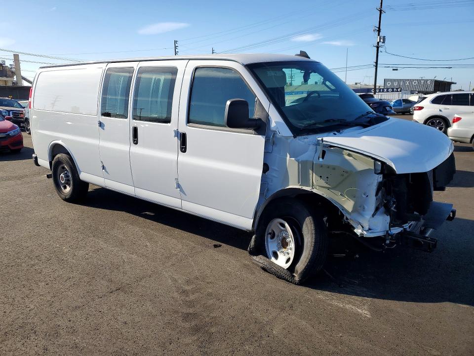 2025 Gmc VIN 1GTZ7HFP2S1223272 COPART salvage auction — FRONT END, Ca - Salvage Certificate, sold $15,700 on 2026-07-30 (photo 4)