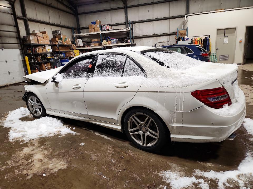 2012 Mercedes-benz C-klasse VIN WDDGF8BBXCA676552 COPART salvage auction — FRONT END, Salvage Title, sold $975 on 2026-08-04 (photo 2)