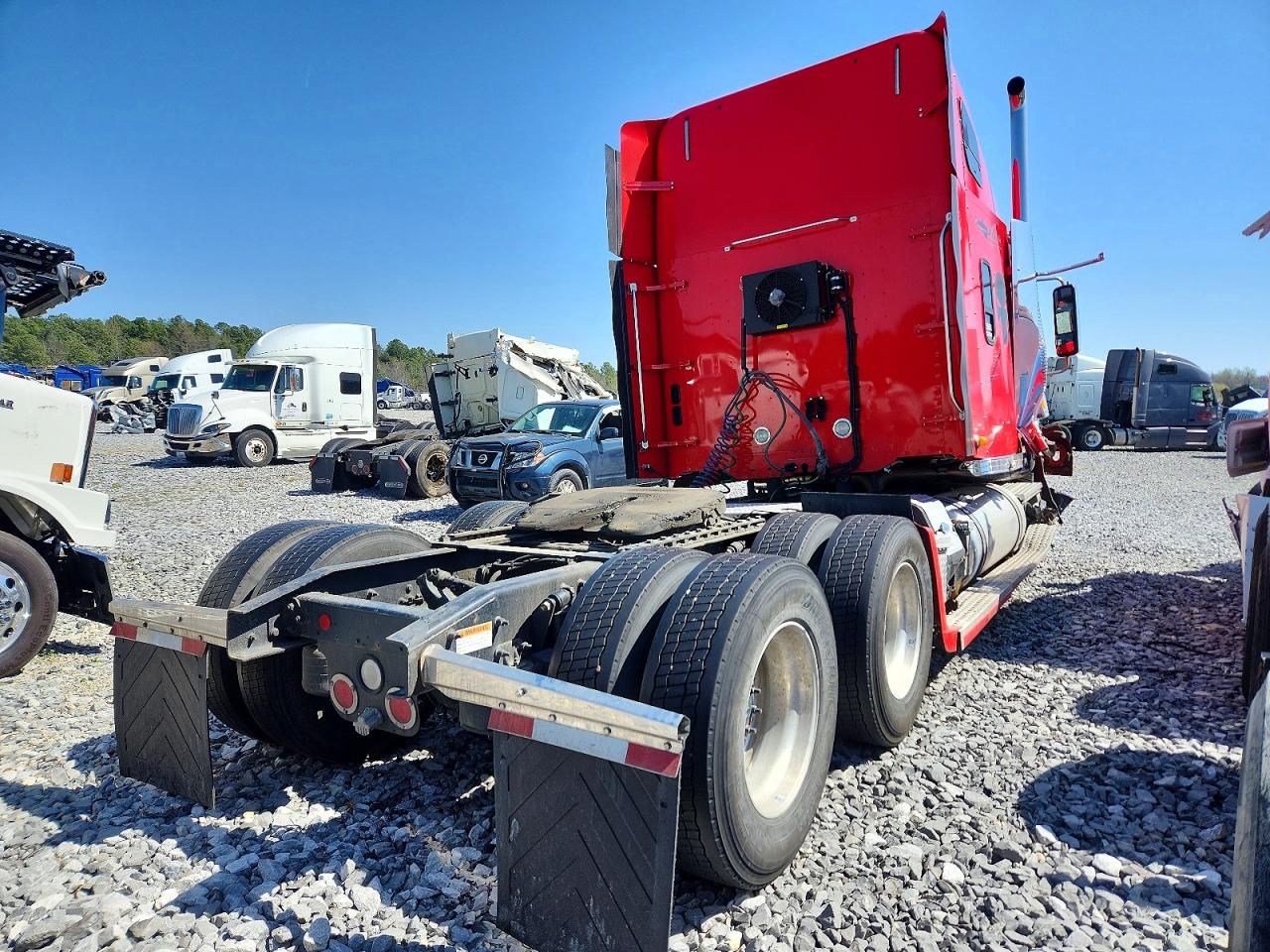 2019 Freightliner Coronado VIN 3ALXFB00XKDLF9679 COPART salvage auction — Front End, TN - SALVAGE CERTIFICATE, sold $6,400 on 2026-04-02 (photo 4)