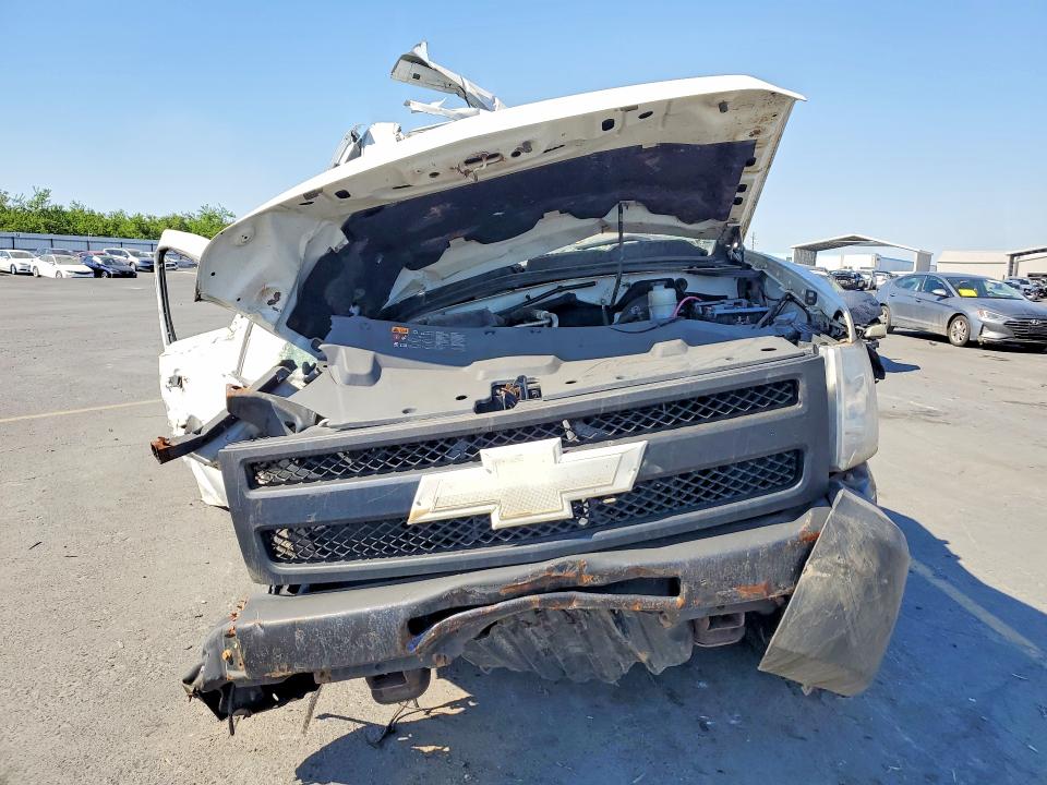 2011 Chevrolet Silverado VIN 1GCRCPEX8BZ388137 COPART salvage auction — ALL OVER, Ca - Non-Repairable Vehicle Cert, sold $70 on 2026-07-09 (photo 5)