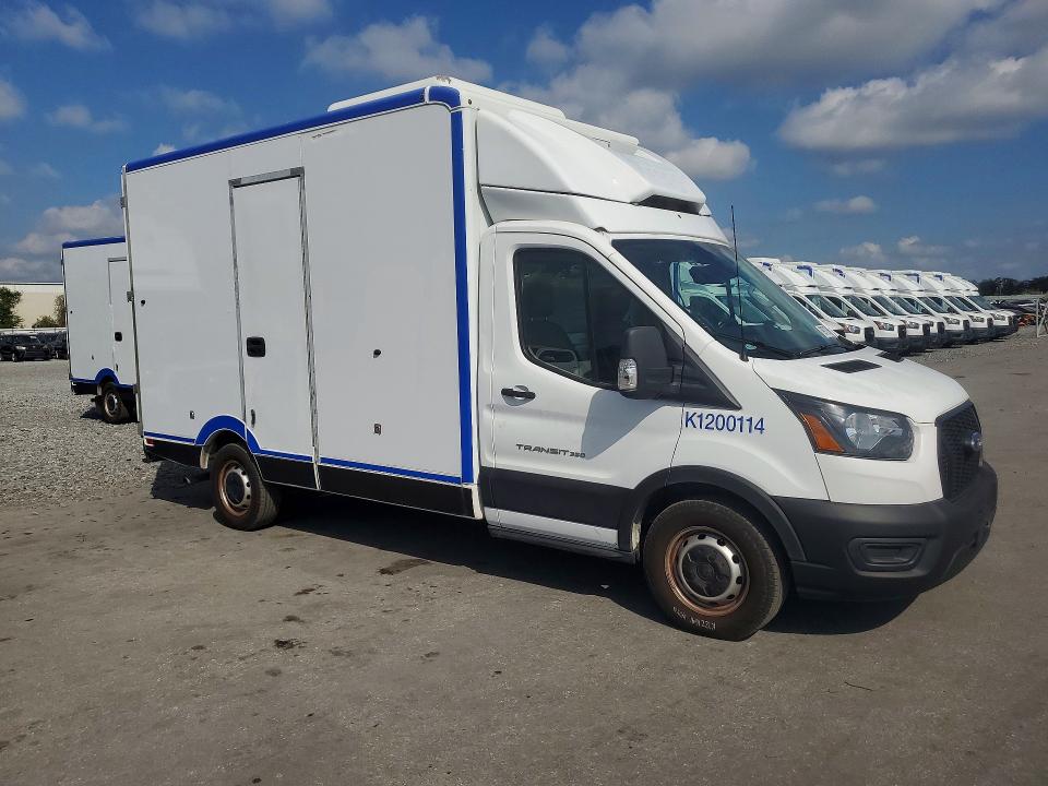 2020 Ford Transit VIN 1FDBW5Z81LKB11478 COPART salvage auction — NORMAL WEAR, FL - CERTIFICATE OF TITLE, sold $7,000 on 2026-10-06 (photo 4)