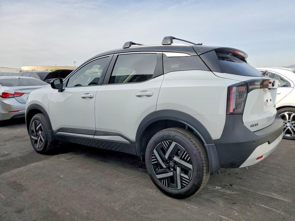 2026 Nissan Kicks VIN 3N8AP6CE6TL374781 COPART salvage auction — SIDE, NV, sold $8,300 on 2026-07-22 (photo 2)