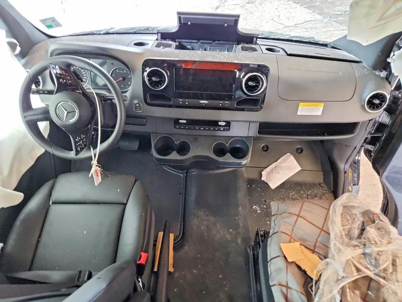 2025 Mercedes-benz Sprinter VIN W1Z4NFHY0SP791860 COPART salvage auction — ROLLOVER, Salvage Title, sold $175 on 2026-07-29 (photo 8)