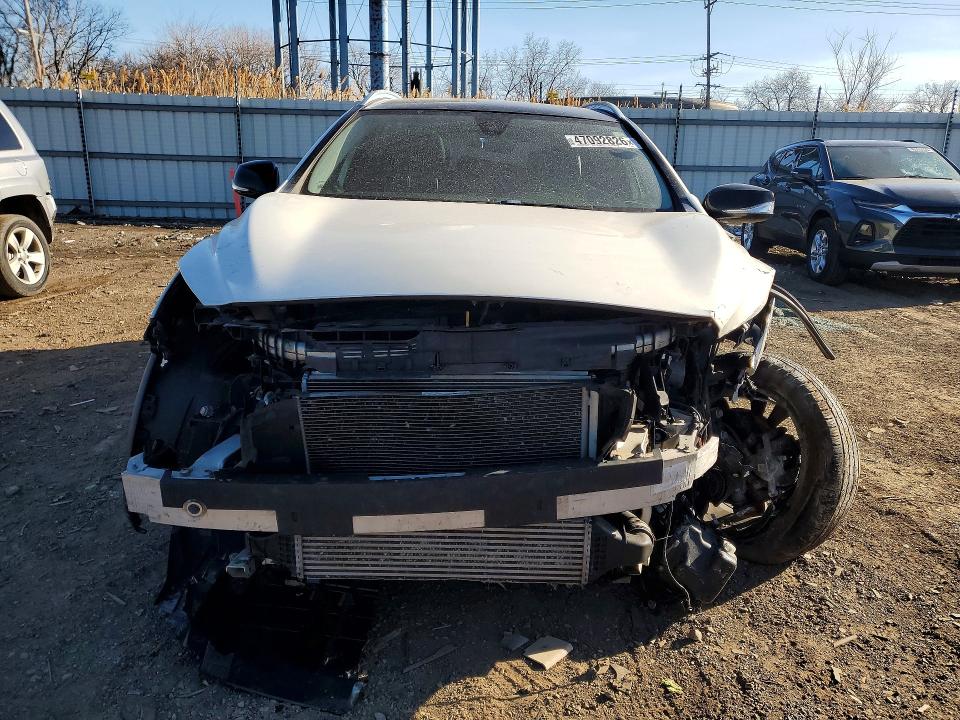 2018 Infiniti Qx30 VIN SJKCH5CR5JA053704 COPART salvage auction — FRONT END, Il - Salvage Certificate, sold $1,100 on 2026-07-10 (photo 5)
