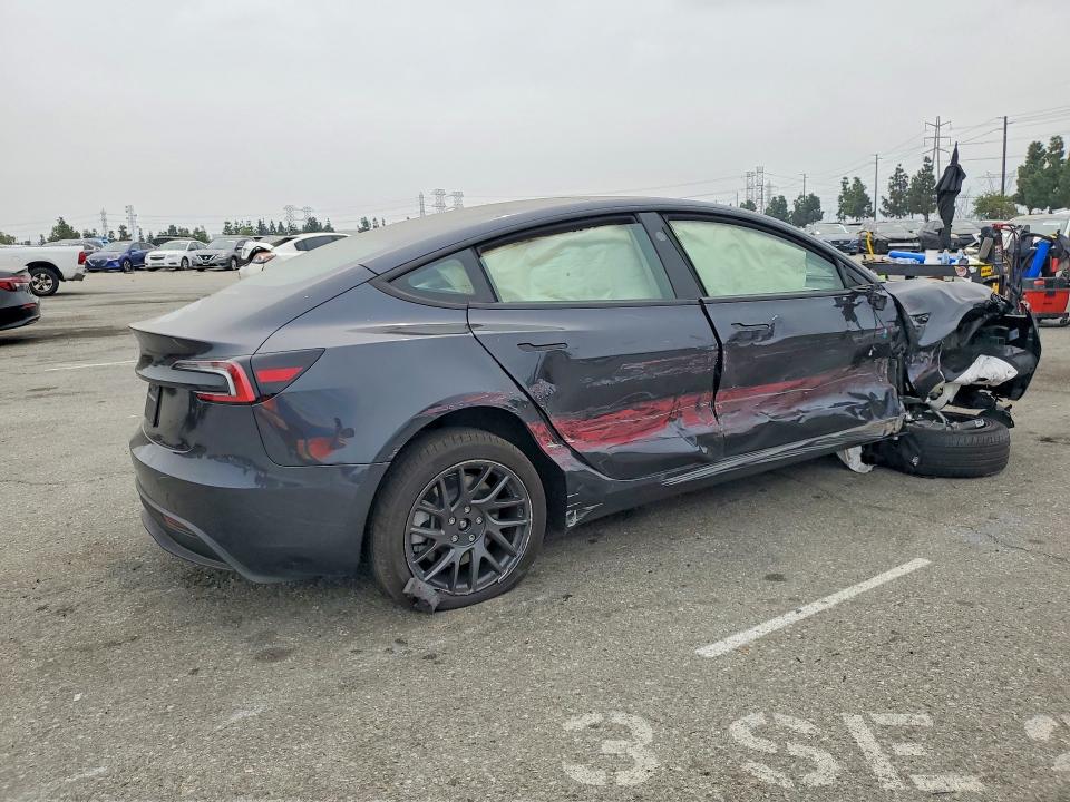 2026 Tesla Model 3 VIN 5YJ3E1EAXTF125499 COPART salvage auction — SIDE, Salvage Title, sold $225 on 2026-07-28 (photo 3)
