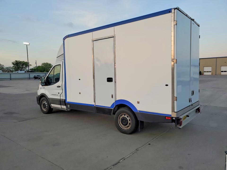 2021 Ford Transit VIN 1FDBW5Z89MKA96441 COPART salvage auction — NORMAL WEAR, TX - CERTIFICATE OF TITLE, sold $17,000 on 2026-07-30 (photo 2)