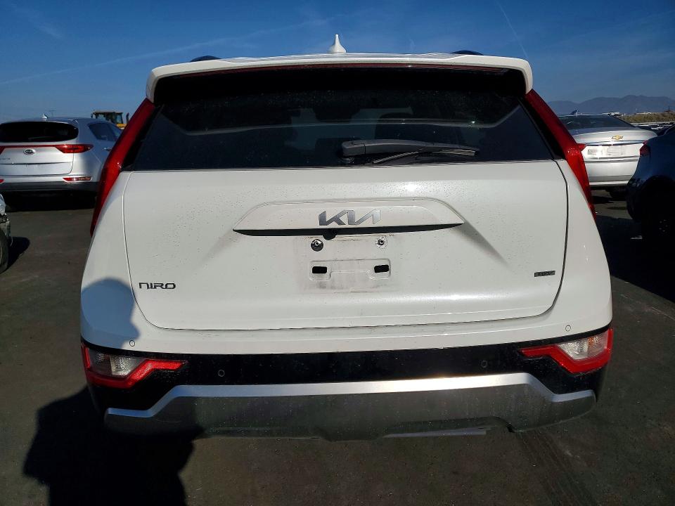 2023 Kia Niro VIN KNDCR3LEXP5043169 COPART salvage auction — FRONT END, Salvage Title, sold $9,200 on 2026-07-15 (photo 6)