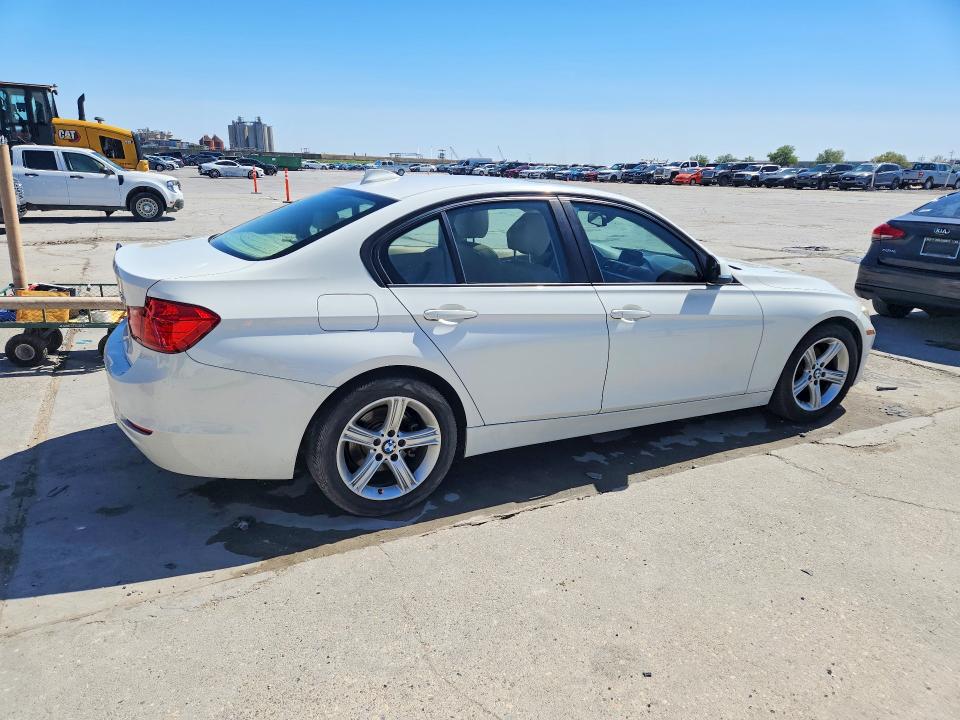 2014 BMW 3er VIN WBA3A5G55ENP33452 COPART salvage auction — FRONT END, La - Cert Of Title-Salvage, sold $2,850 on 2026-07-29 (photo 3)