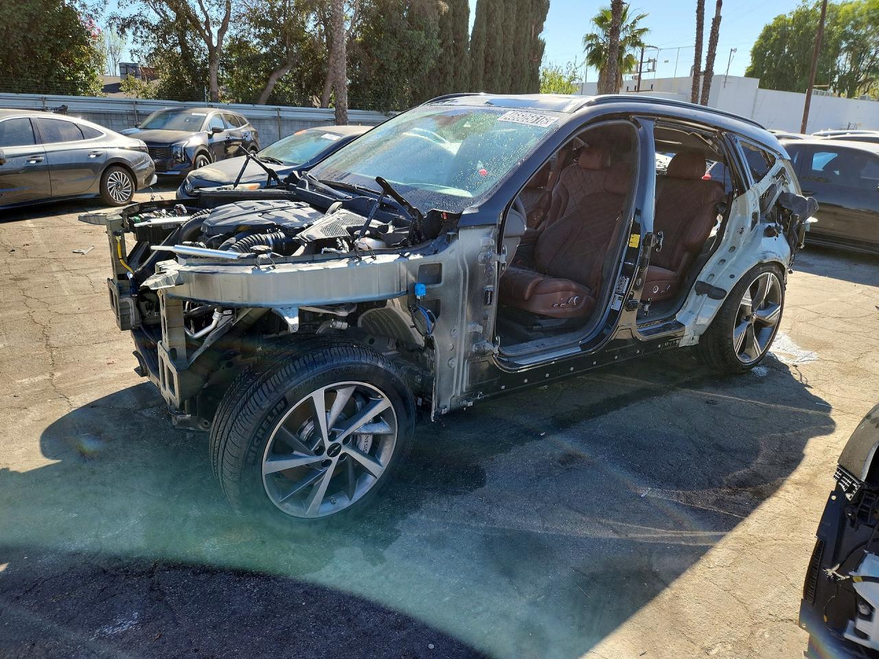 2025 Genesis GV80 VIN KMUHEESC5SU227718 — COPART salvage auction photo
