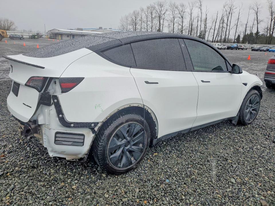 2023 Tesla Model y VIN 7SAYGDEE4PF628247 COPART salvage auction — SIDE, Salvage Title, sold $10,700 on 2026-07-13 (photo 3)