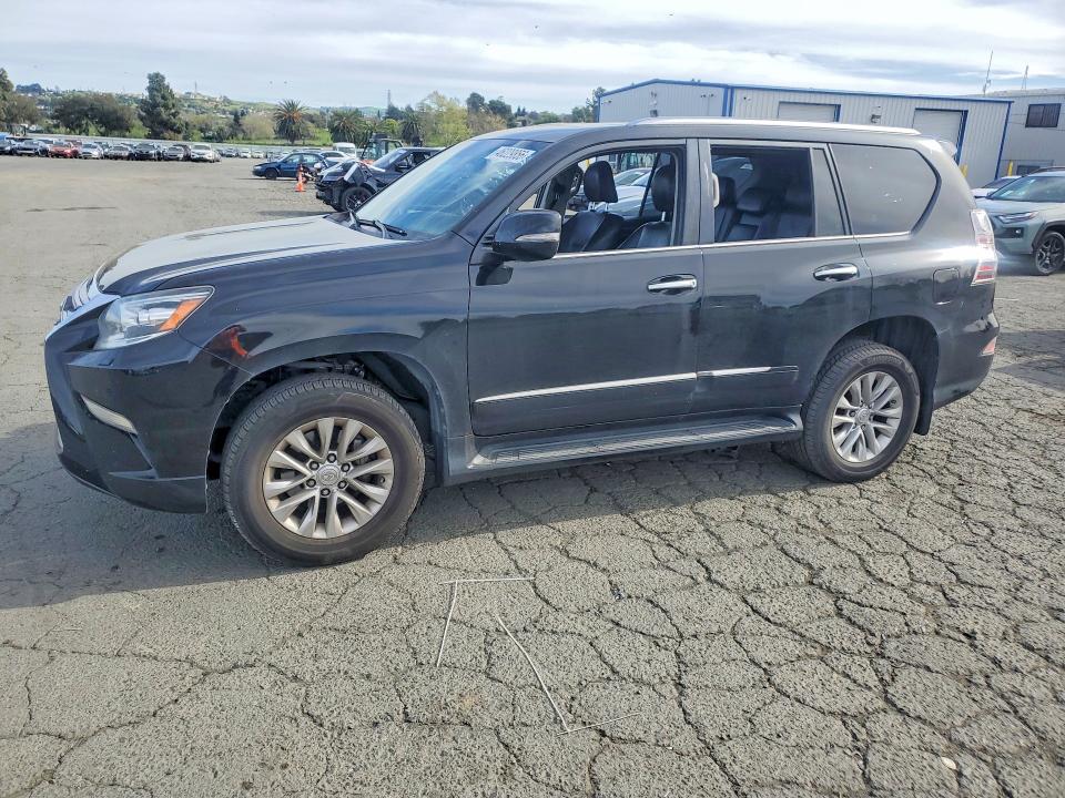 2015 Lexus VIN JTJBM7FX9F5100679 COPART salvage auction — MINOR DENT/SCRATCHES, Ca - Dis/Dlr/Exp Only Clean Title, sold $11,300 on 2026-07-31 (photo 1)
