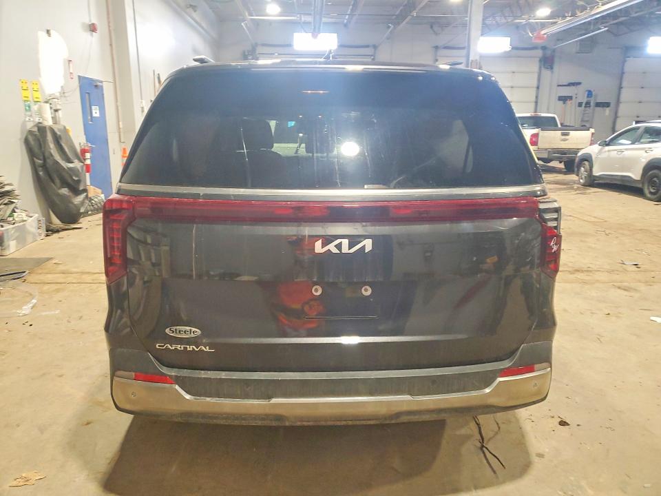 2025 Kia Carnival VIN KNDNC5K33S6493643 COPART salvage auction — FRONT END, NS - SALVAGE TITLE, sold $9,900 on 2026-07-09 (photo 6)