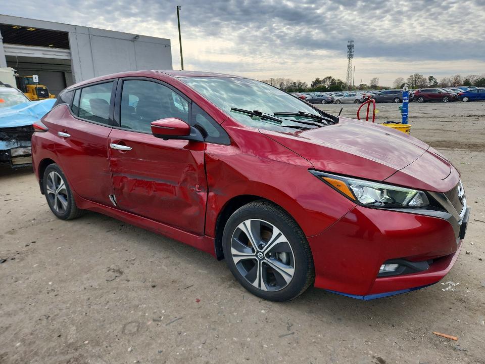 2021 Nissan Leaf VIN 1N4BZ1DV2MC555066 COPART salvage auction — SIDE, Va - Cert Of Title - Salvage, sold $7,200 on 2026-07-15 (photo 4)