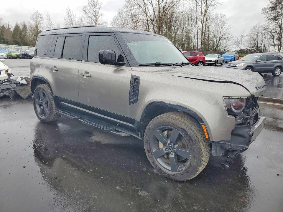 2024 Land rover Defender VIN SALE27EU8R2288395 COPART salvage auction — FRONT END, Or - Lien Papers Salvage, sold $38,250 on 2026-07-27 (photo 4)