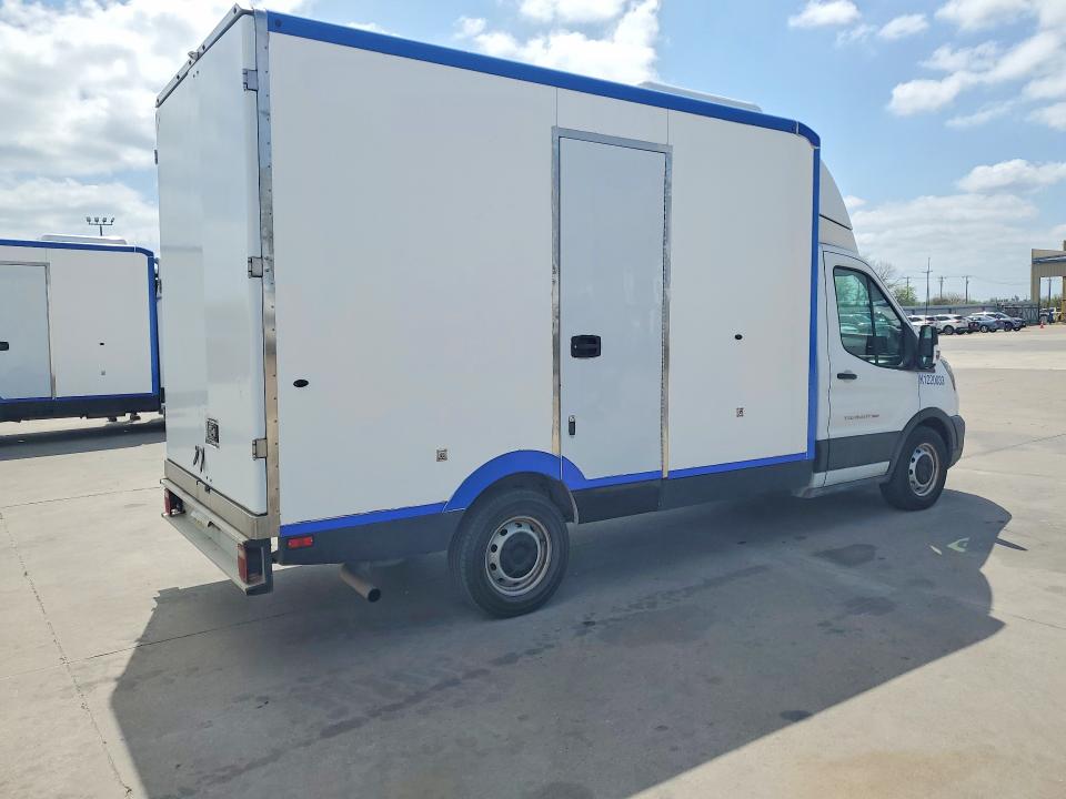 2021 Ford Transit VIN 1FDBW5Z82MKA96393 COPART salvage auction — NORMAL WEAR, Tx - Certificate Of Title, sold $16,000 on 2026-07-30 (photo 3)