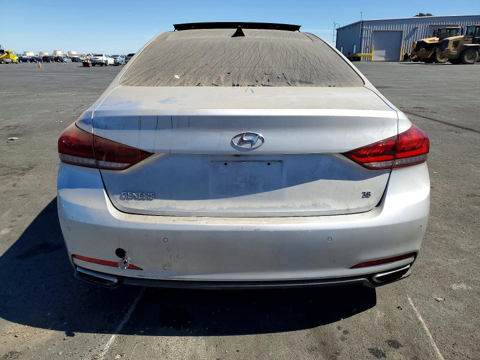 2015 Hyundai Genesis VIN KMHGN4JE5FU035826 COPART salvage auction — VANDALISM, Salvage Title, sold $1,350 on 2026-07-20 (photo 6)
