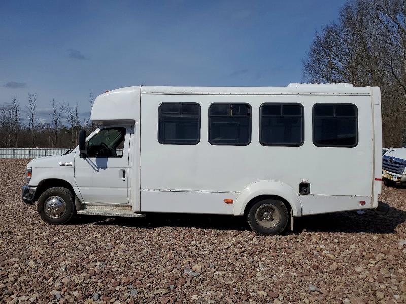 2017 Ford Econoline e350 VIN 1FDEE3FS1HDC74079 COPART salvage auction — NORMAL WEAR, Ct - Certificate Of Title, sold $3,450 on 2026-07-08 (photo 9)