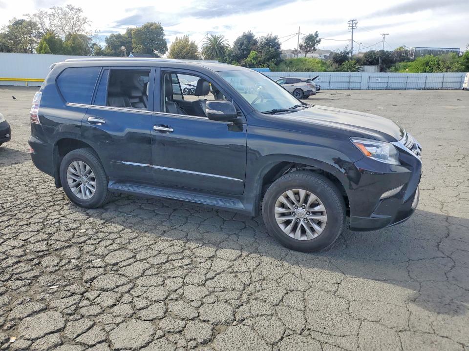 2015 Lexus VIN JTJBM7FX9F5100679 COPART salvage auction — MINOR DENT/SCRATCHES, Ca - Dis/Dlr/Exp Only Clean Title, sold $11,300 on 2026-07-31 (photo 4)