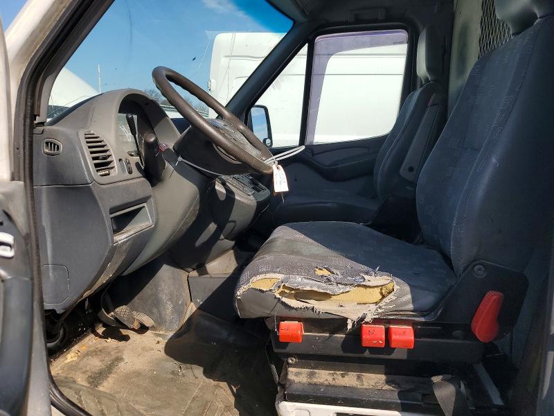 2004 Sprinter 2500 sprin VIN WD2PD644645680660 COPART salvage auction — MINOR DENT/SCRATCHES, Nj - Cert Of Title-Salvage (P), sold $925 on 2026-07-21 (photo 7)