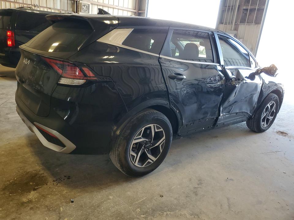 2025 Kia Sportage VIN KNDPU3DF2S7369228 COPART salvage auction — SIDE, Tx - Salvage Vehicle Title, sold $7,200 on 2026-07-10 (photo 3)