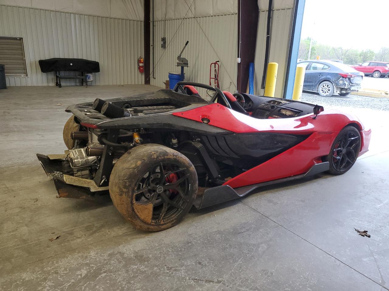 2012 Lamborghini Gallardo VIN ZHWGU7AJ5CLA11916 COPART salvage auction — All Over, NC - SALVAGE CERTIFICATE OF TITLE, sold $41,000 on 2025-09-24 (photo 3)