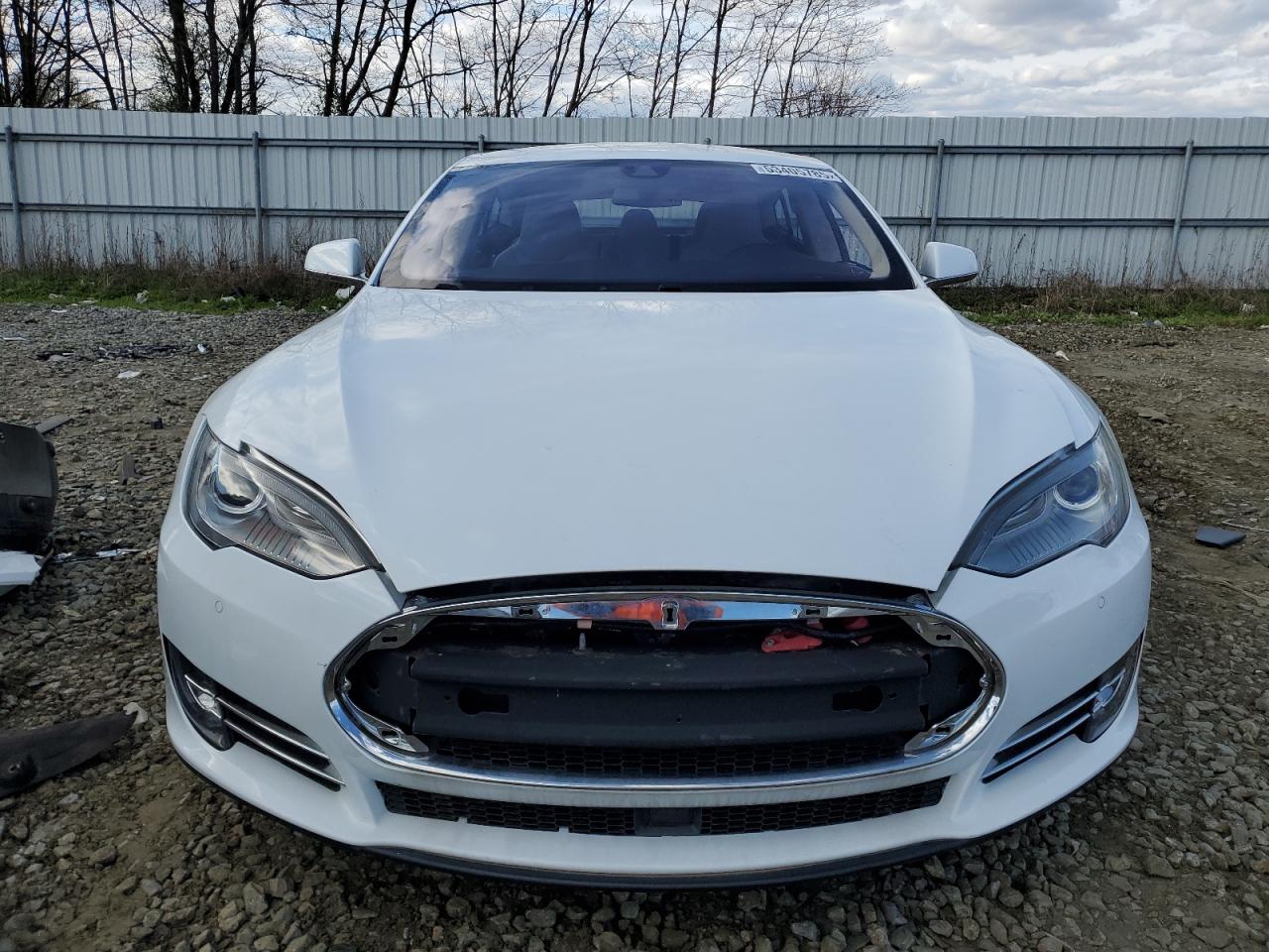 2014 Tesla Model s VIN 5YJSA1H1XEFP55657 COPART salvage auction — Front End, PA - CERT OF TITLE (P), sold $1,550 on 2025-09-11 (photo 5)