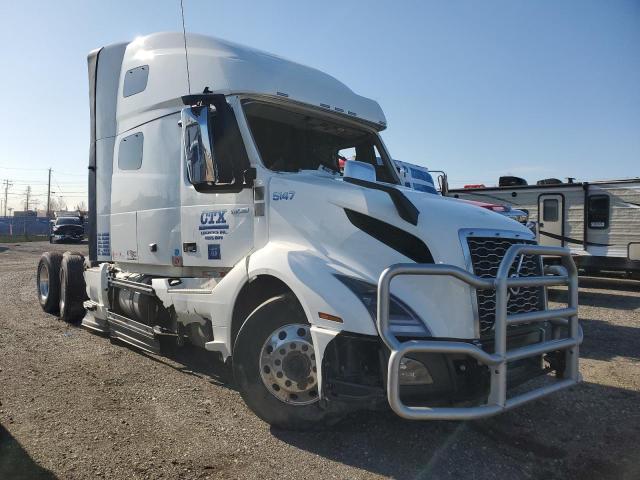 2025 Volvo Vn VIN 4V4NC9EH6SN667228 COPART salvage auction — ROLLOVER, Salvage Title, sold $15,150 on 2026-07-28 (photo 1)