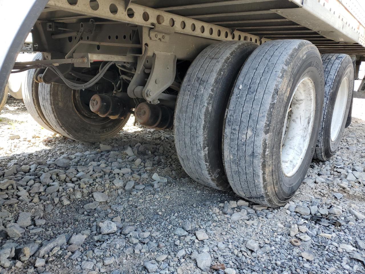 2024 Hyundai Vc2530152-js Dry Van Trailer VIN 3H3V532K1RS498404 COPART salvage auction — Side, TN - CERTIFICATE OF TITLE, sold $1,850 on 2026-07-07 (photo 8)