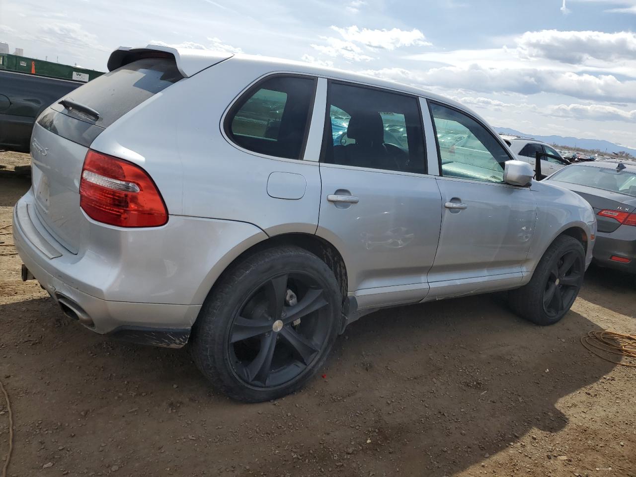 2008 Porsche Cayenne VIN WP1AB29P68LA41509 COPART salvage auction — MECHANICAL, CO - DEALER ONLY CLEAN TITLE, sold $1,100 on 2025-04-15 (photo 3)