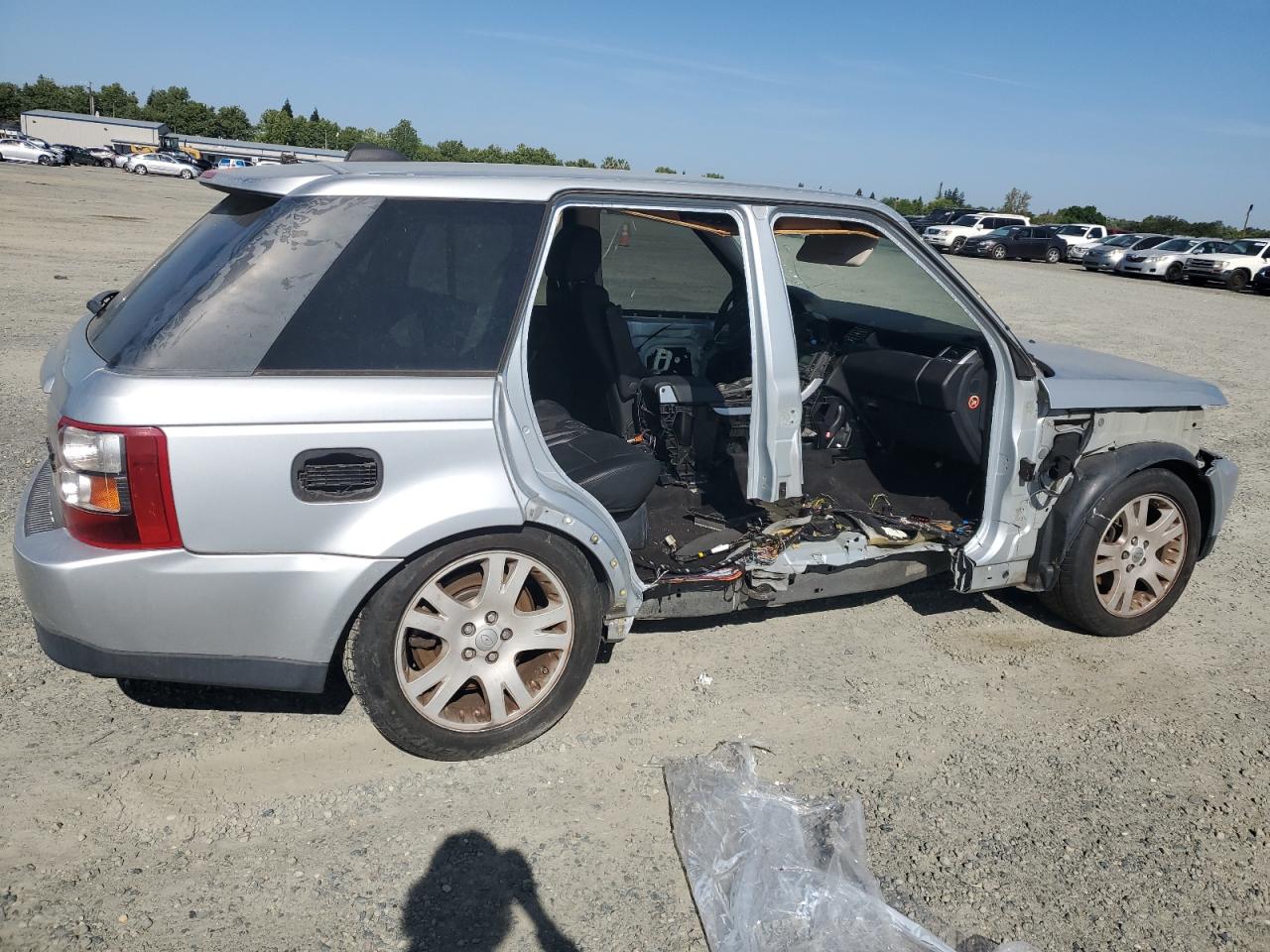 2007 Land Rover Range Rover Sport VIN SALSF25497A987242 COPART salvage auction — Side, CA - DIS/DLR/EXP APP FOR DUP CLEAN, sold $100 on 2026-04-23 (photo 3)