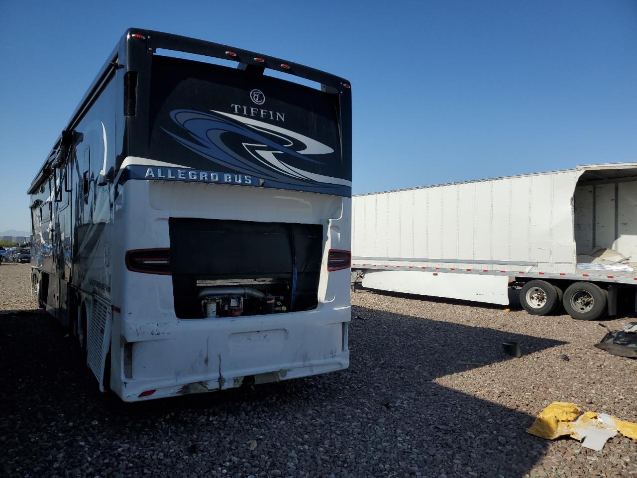 2021 Tiffin motorhomes inc Allegro bu VIN 5VBBAK7A1MA121059 COPART salvage auction — Side, AZ - CERT OF TITLE - SALVAGE (P), sold $40,000 on 2024-11-06 (photo 3)