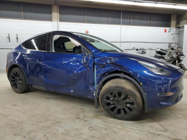 2020 Tesla Model y VIN 5YJYGDEF8LF000563 COPART salvage auction — SIDE, Il - Salvage Certificate, sold $7,800 on 2026-07-15 (photo 4)