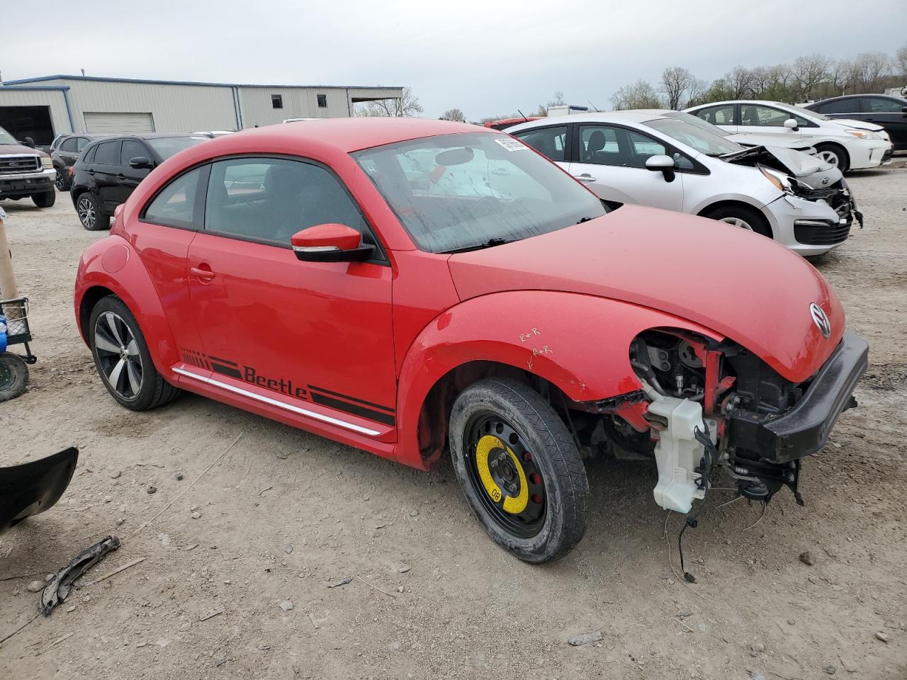 2012 VOLKSWAGEN BEETLE VIN 3VWJP7AT9CM649330 COPART salvage auction — FRONT END, MO - SALVAGE CERTIFICATE OF TITLE, sold $1,250 on 2025-04-22 (photo 4)