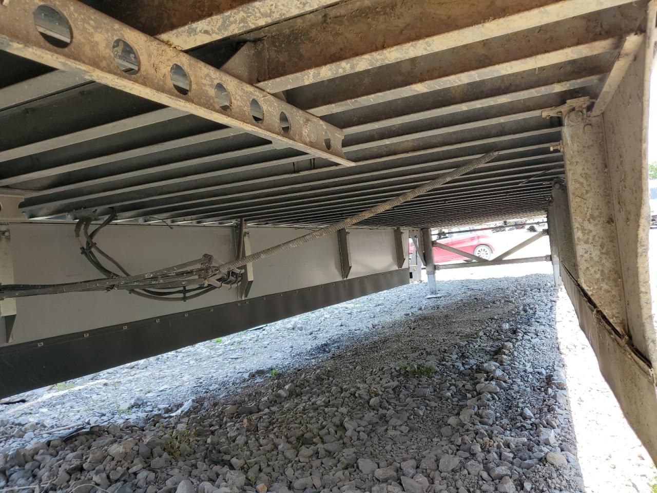 2024 Hyundai Vc2530152-js Dry Van Trailer VIN 3H3V532K1RS498404 COPART salvage auction — Side, TN - CERTIFICATE OF TITLE, sold $1,850 on 2026-07-07 (photo 5)
