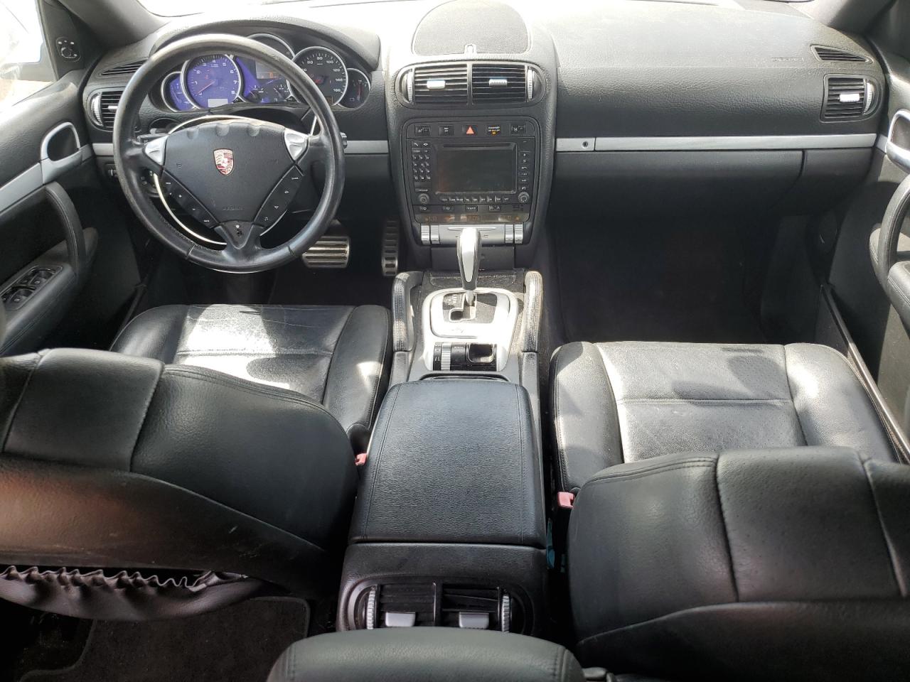 2008 Porsche Cayenne VIN WP1AB29P68LA41509 COPART salvage auction — MECHANICAL, CO - DEALER ONLY CLEAN TITLE, sold $1,100 on 2025-04-15 (photo 8)