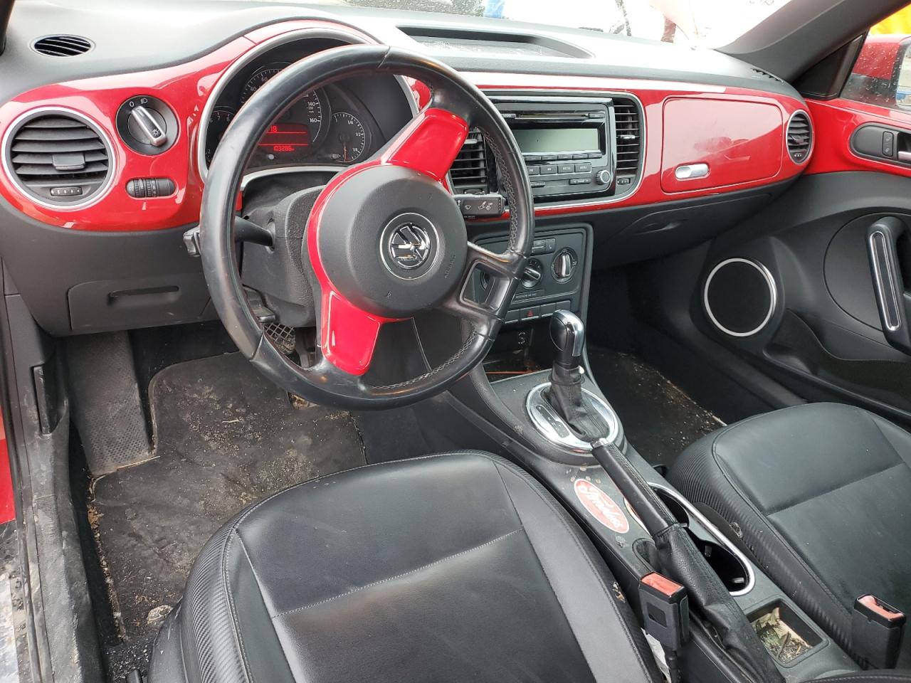 2012 VOLKSWAGEN BEETLE VIN 3VWJP7AT9CM649330 COPART salvage auction — FRONT END, MO - SALVAGE CERTIFICATE OF TITLE, sold $1,250 on 2025-04-22 (photo 8)