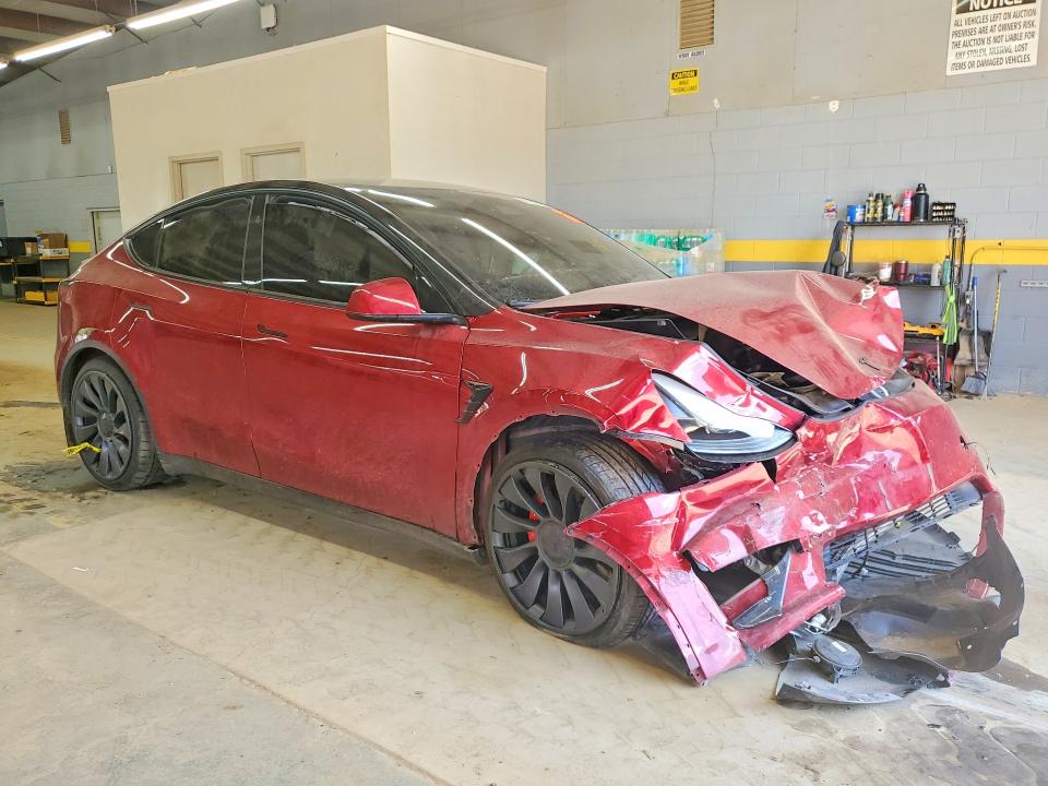 2025 Tesla Model y VIN 7SAYGDEF8SA362696 COPART salvage auction — FRONT END, Nc - Salvage Certificate Of Title, sold $5,500 on 2026-07-29 (photo 4)