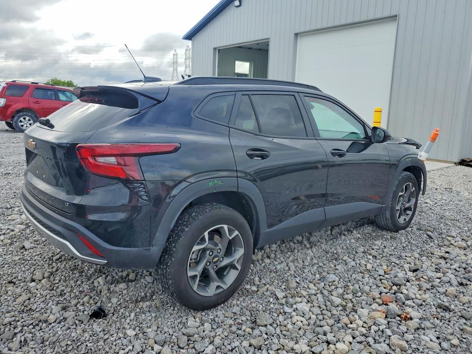 2025 Chevrolet Trax VIN KL77LHEP0SC191895 COPART salvage auction — FRONT END, OH, sold $4,850 on 2026-07-10 (photo 3)