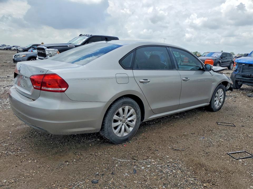 2014 Volkswagen Passat VIN 1VWAT7A33EC072908 COPART salvage auction — FRONT END, TX - SALVAGE VEHICLE TITLE, sold $650 on 2026-07-02 (photo 3)