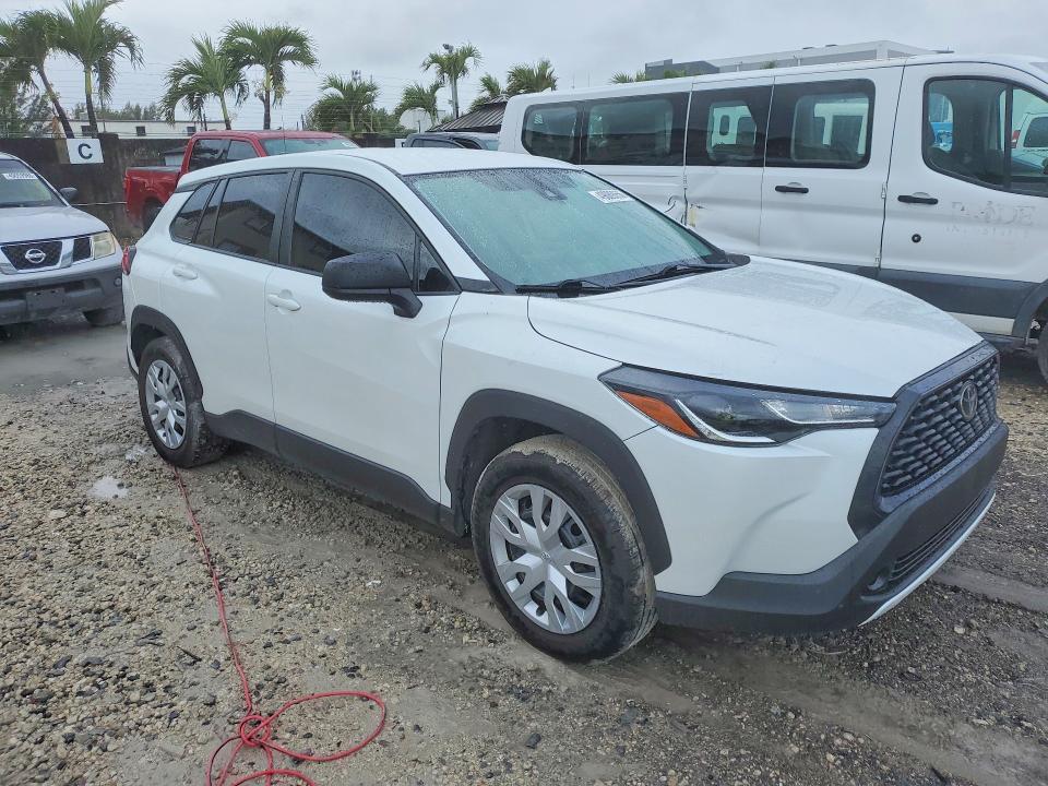 2022 Toyota Corolla cross VIN 7MUAAAAG6NV018712 COPART salvage auction — SIDE, FL - CERTIFICATE OF DESTRUCTION, sold $7,800 on 2026-07-20 (photo 4)
