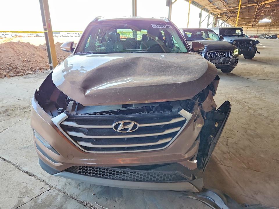 2017 Hyundai Tucson VIN KM8J33A28HU460245 COPART salvage auction — FRONT END, Az - Cert Of Title - Salvage, sold $2,500 on 2026-07-13 (photo 5)