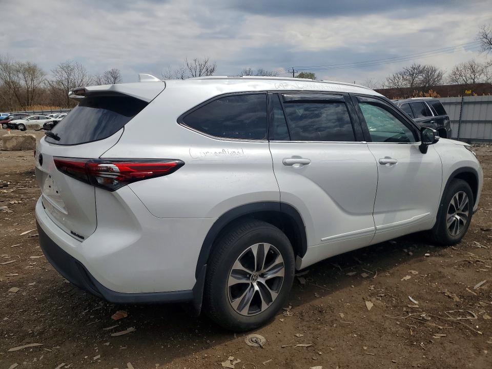 2022 Toyota VIN 5TDGZRBH6NS239634 COPART salvage auction — HAIL, Ia - Cert Of Title-Salvage Title, sold $18,600 on 2026-07-24 (photo 3)