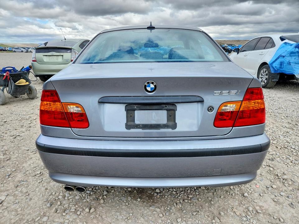 2004 BMW 3 series VIN WBAAZ33474KP84811 COPART salvage auction — MINOR DENT/SCRATCHES, Tx - Salvage Vehicle Title, sold $325 on 2026-07-31 (photo 6)
