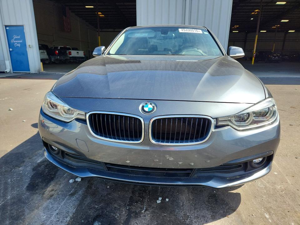 2018 BMW 3er VIN WBA8E1G50JNU90517 COPART salvage auction — REAR END, Fl - Cert Of Title Slvg Rebuildable, sold $4,600 on 2026-07-27 (photo 5)