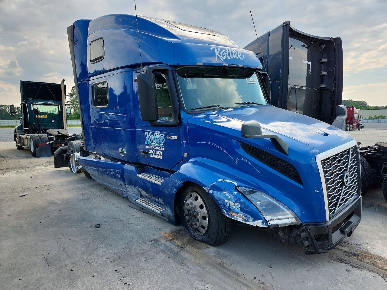 2022 Volvo VNL VIN 4V4NC9EH8NN303803 COPART salvage auction — Front End, NC - SALVAGE CERTIFICATE OF TITLE, sold $44,750 on 2026-07-02 (photo 2)